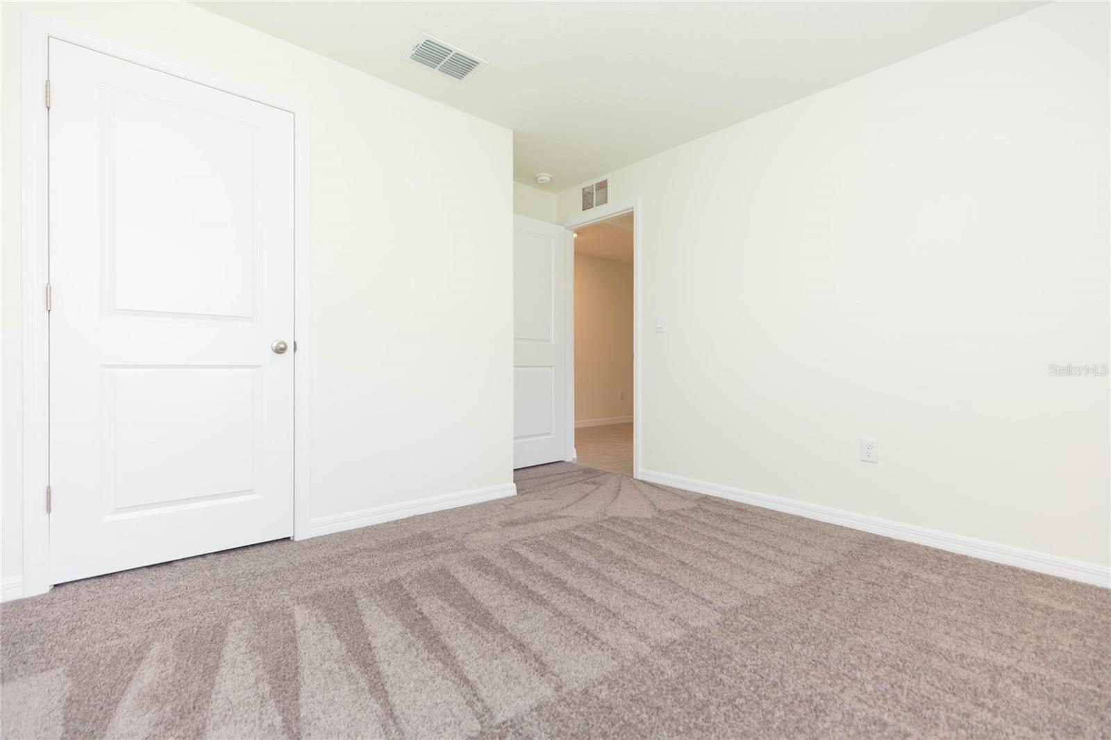 10732 CHIPPEWA DR — photo 32