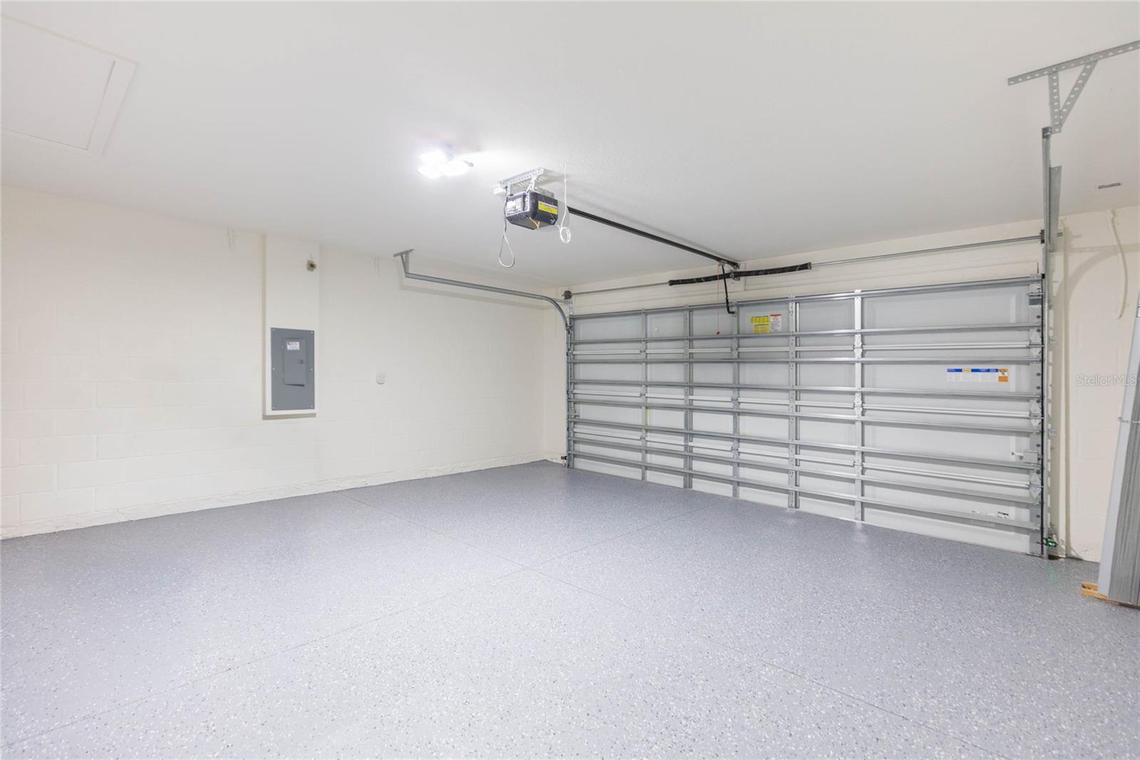 10732 CHIPPEWA DR — photo 38