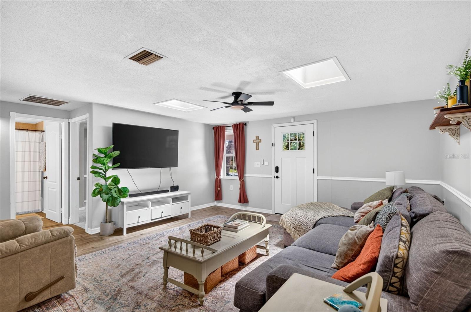 7235 ASTOR DR — photo 4