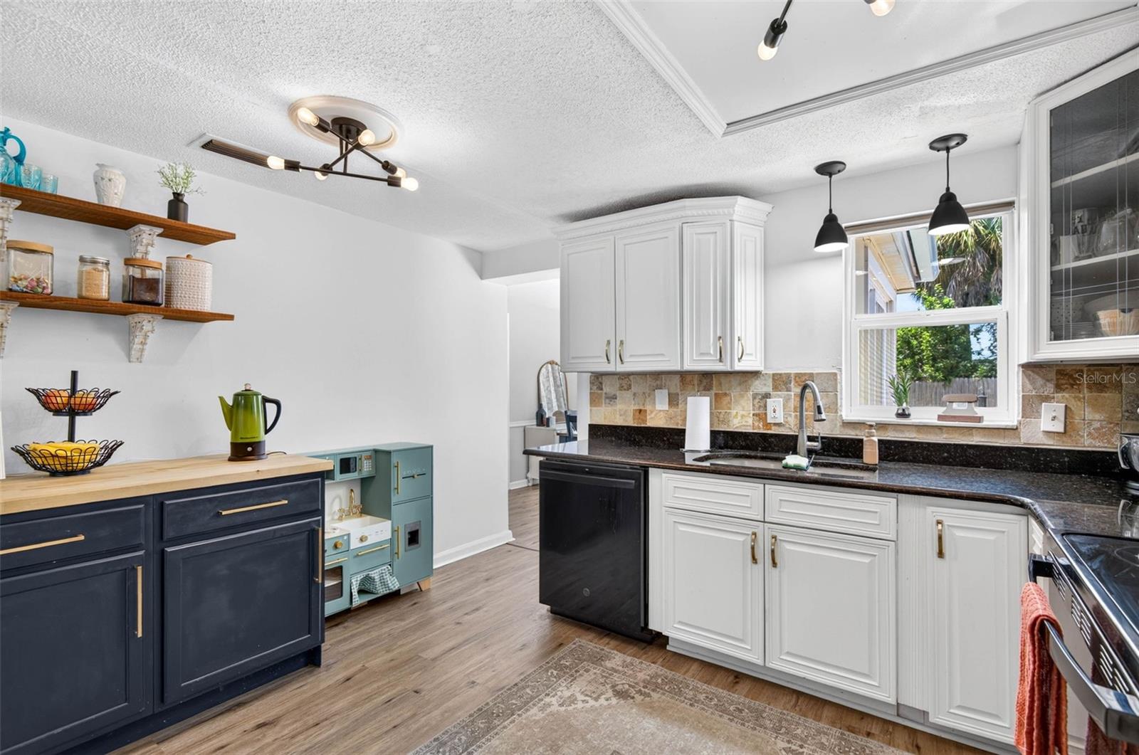 7235 ASTOR DR — photo 10