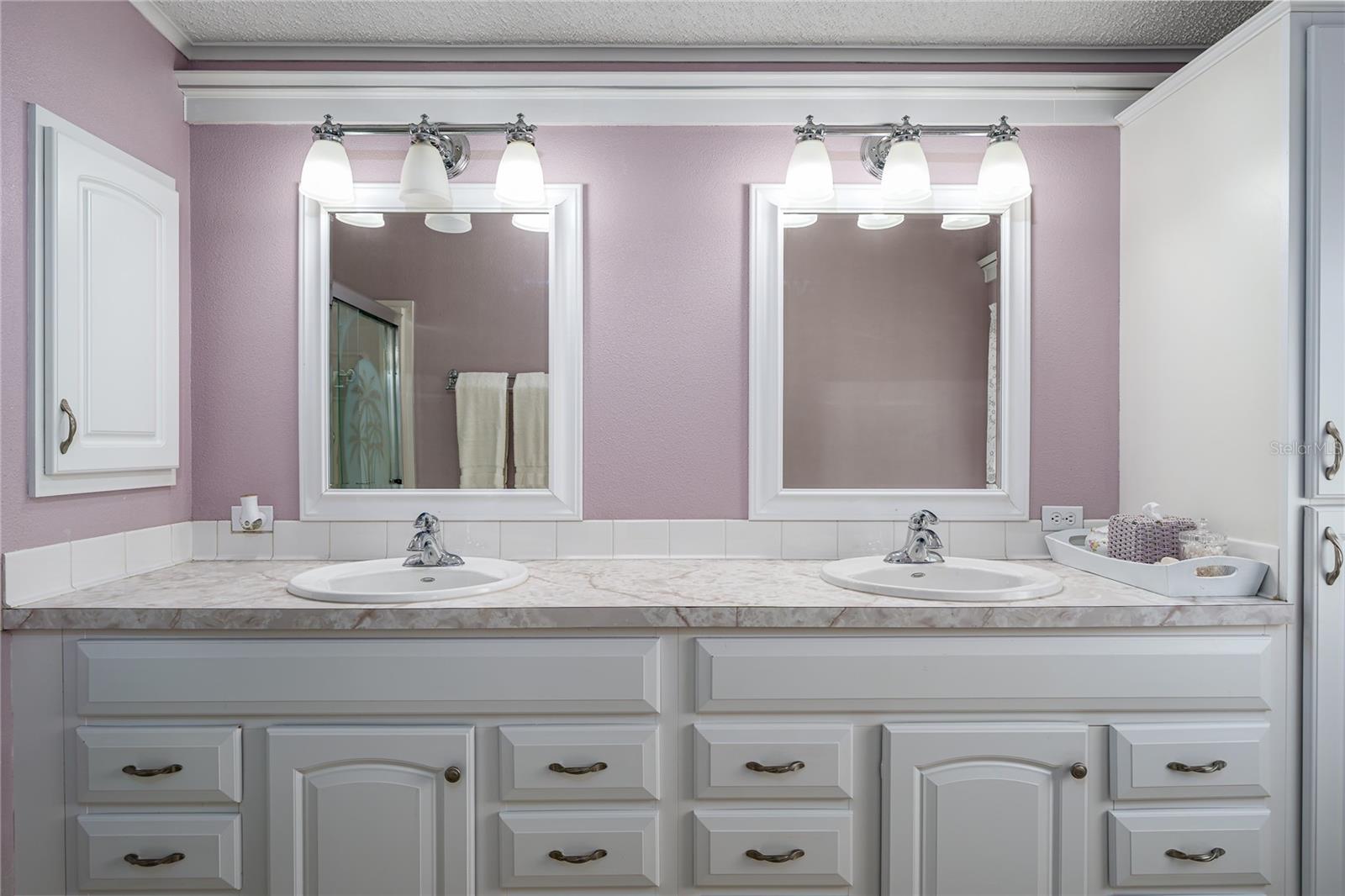 8530 COUNTESS AVENUE CIR — photo 15