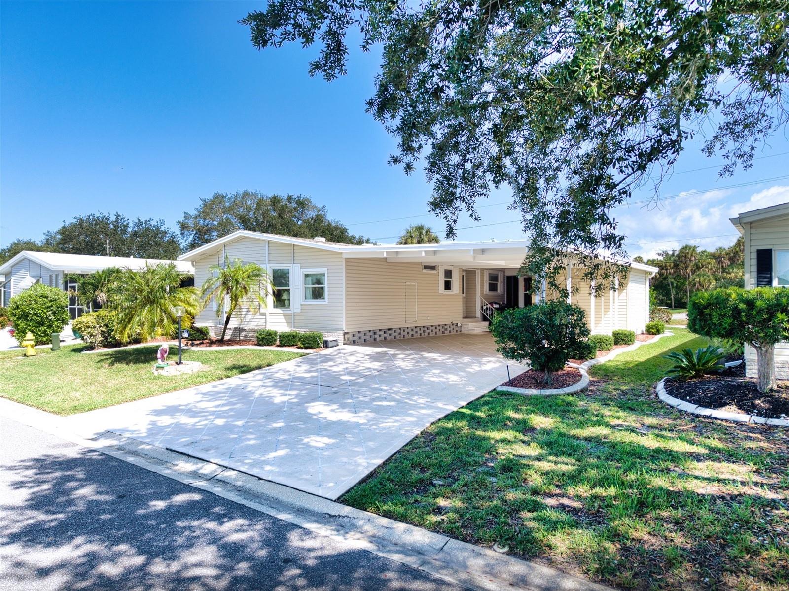 8530 COUNTESS AVENUE CIR — photo 27