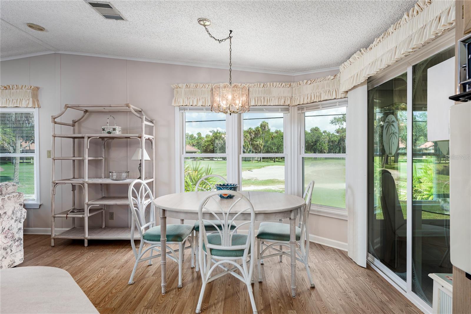 8530 COUNTESS AVENUE CIR — photo 5