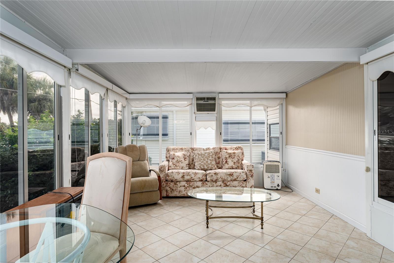8530 COUNTESS AVENUE CIR — photo 12