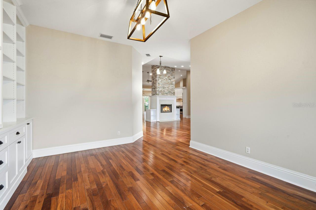 700 WESTFIELD CT — photo 29