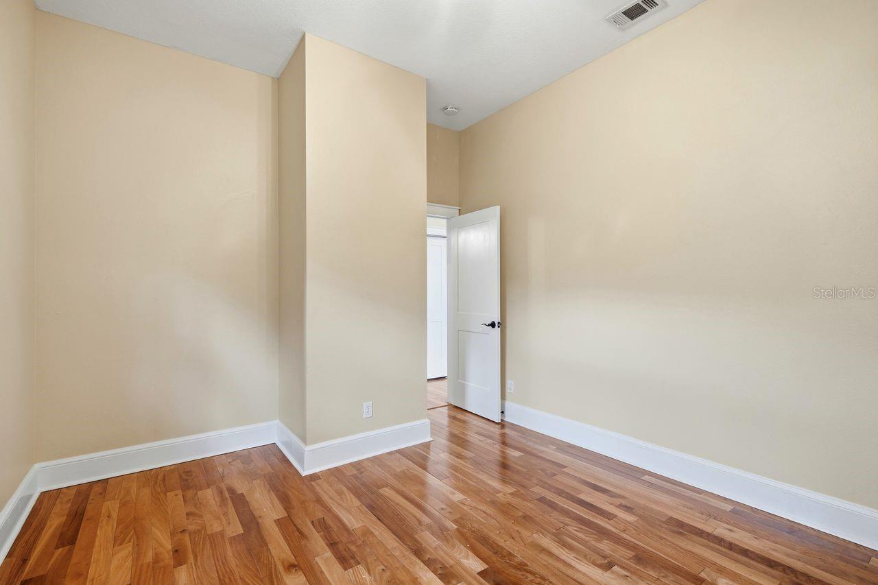 700 WESTFIELD CT — photo 42