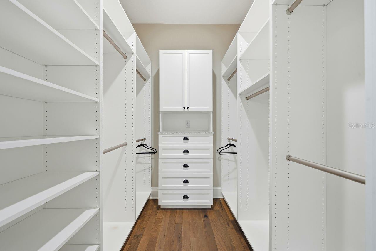 700 WESTFIELD CT — photo 39