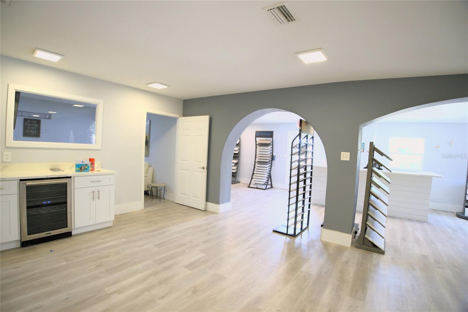 4024 & 4026 W CREST AVE — photo 10