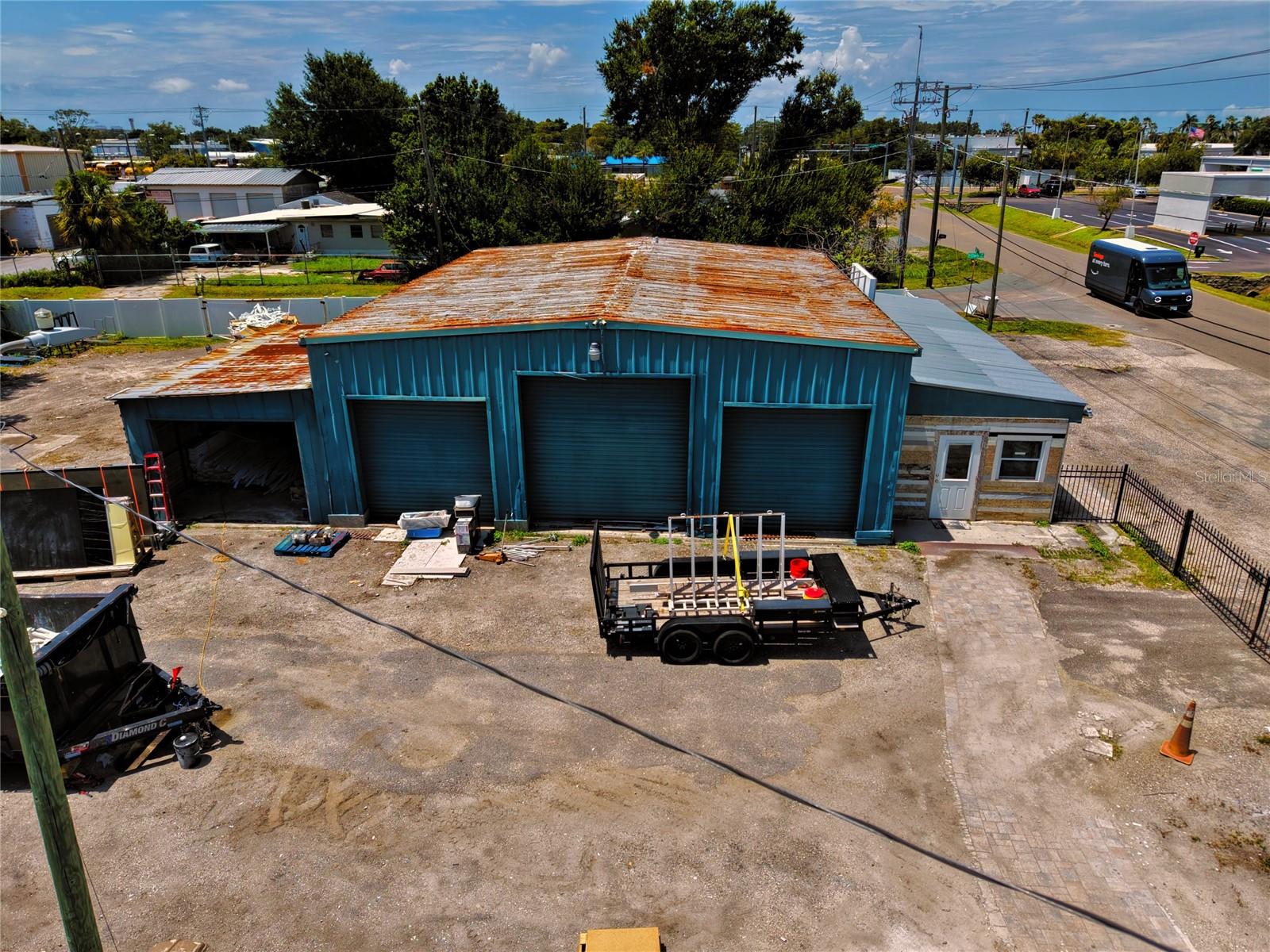 4024 & 4026 W CREST AVE — photo 40