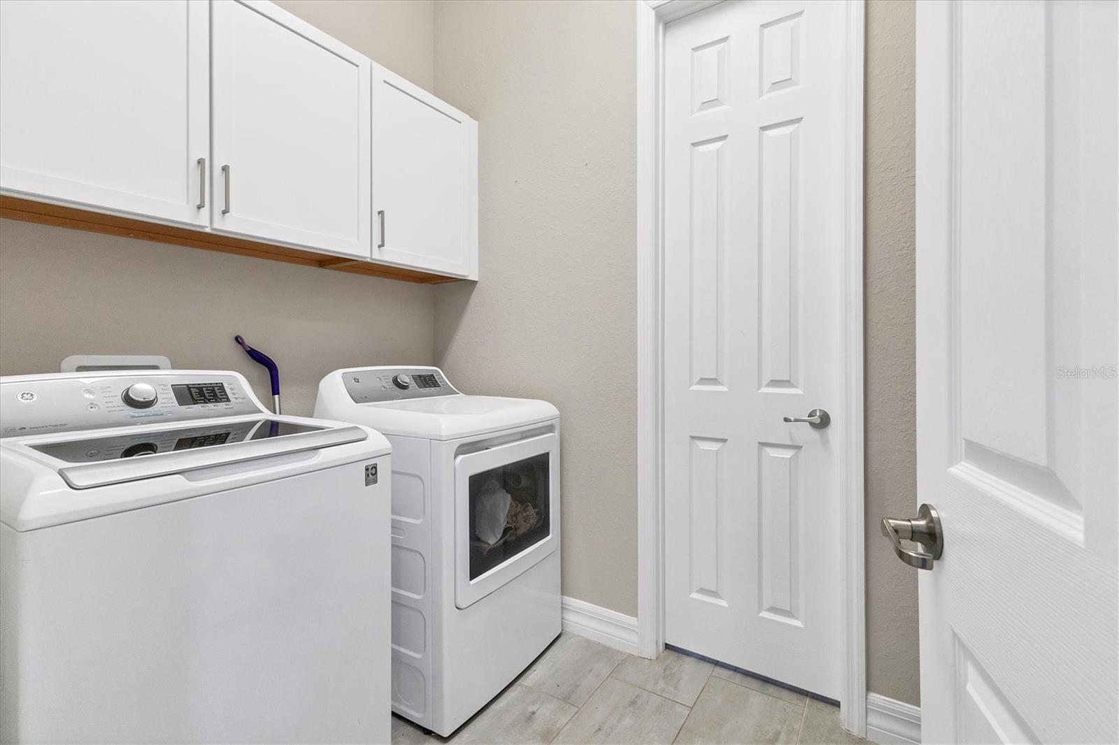 7028 HIGHGATE LN — photo 30