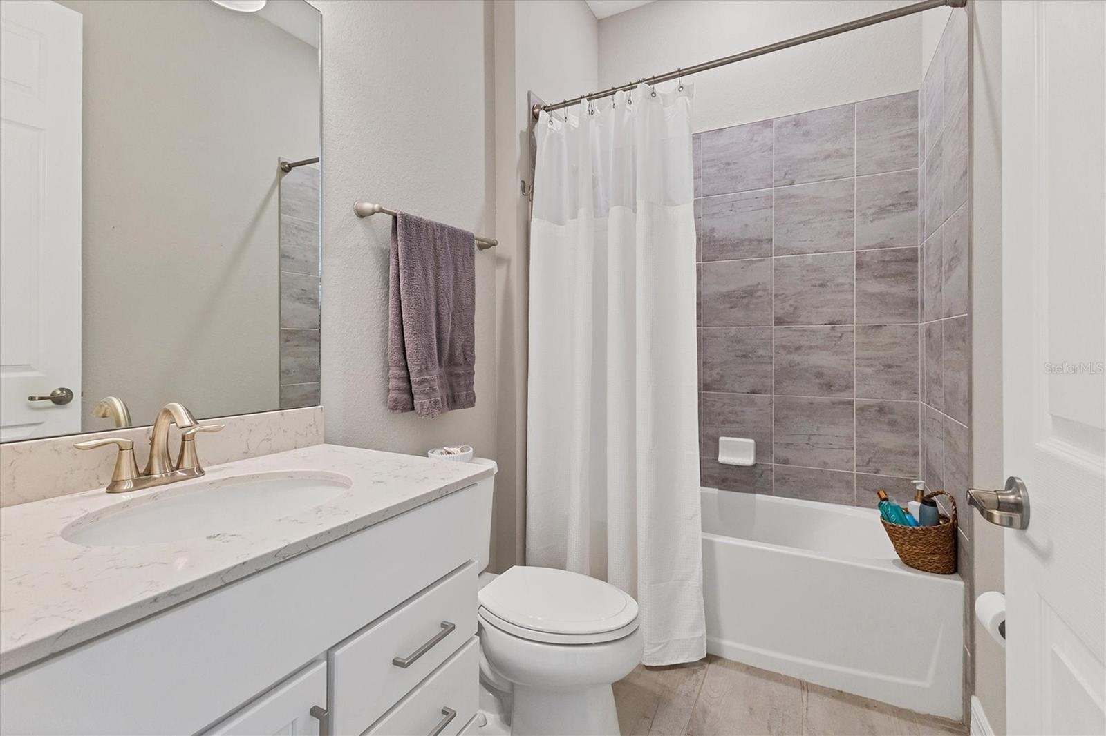 7028 HIGHGATE LN — photo 23