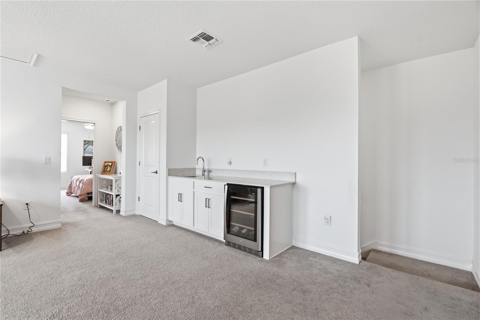 8908 LITTLE BLUESTEM DR — photo 32