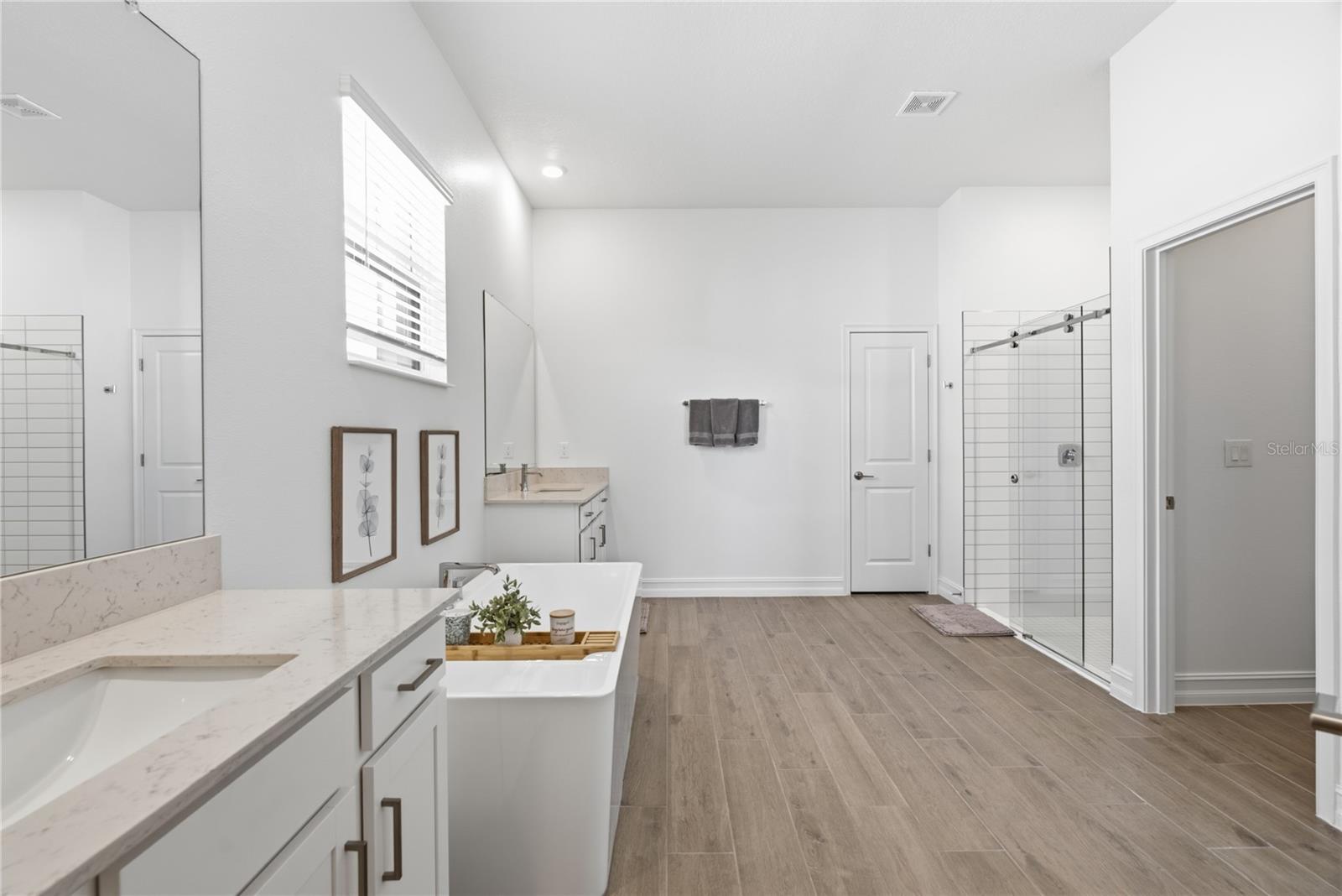 8908 LITTLE BLUESTEM DR — photo 28