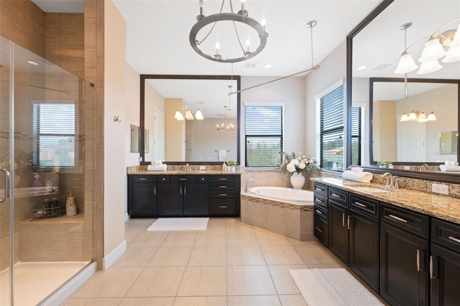 2591 GRAND CYPRESS BLVD — photo 35
