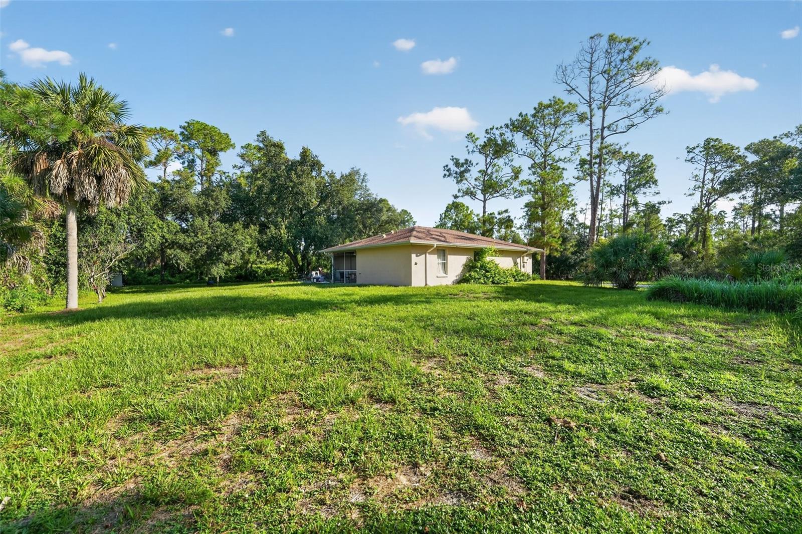 1116 DUSTIN RD — photo 4