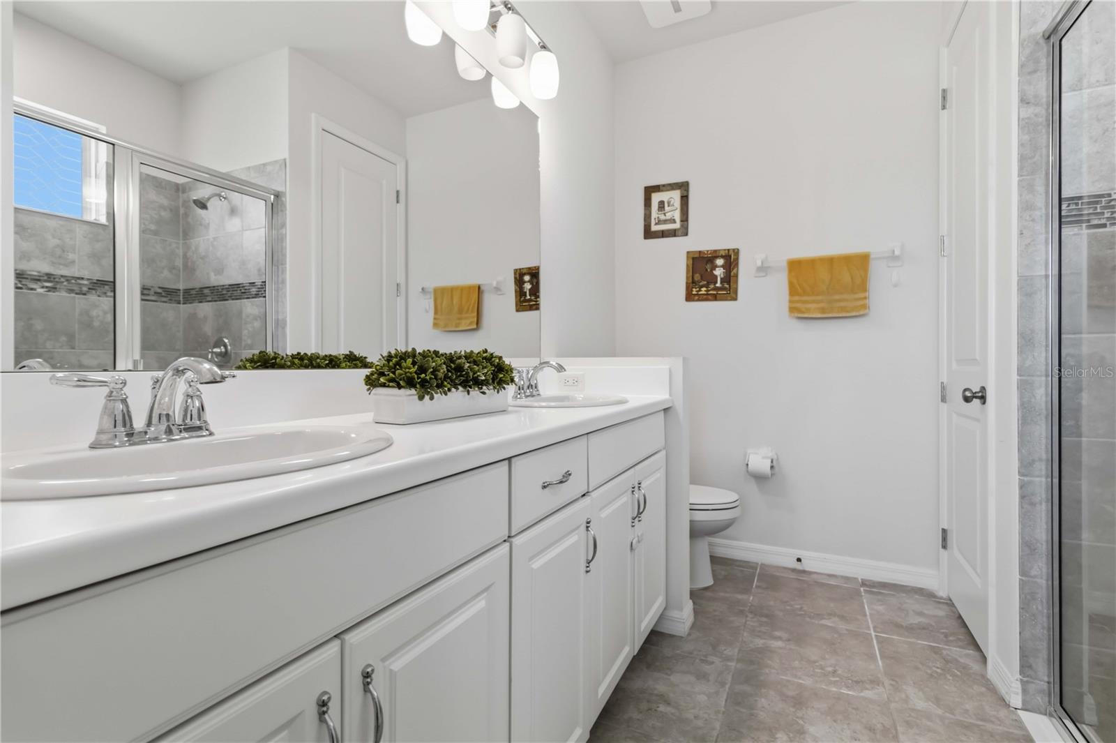 5517 SUMMIT GLN — photo 28