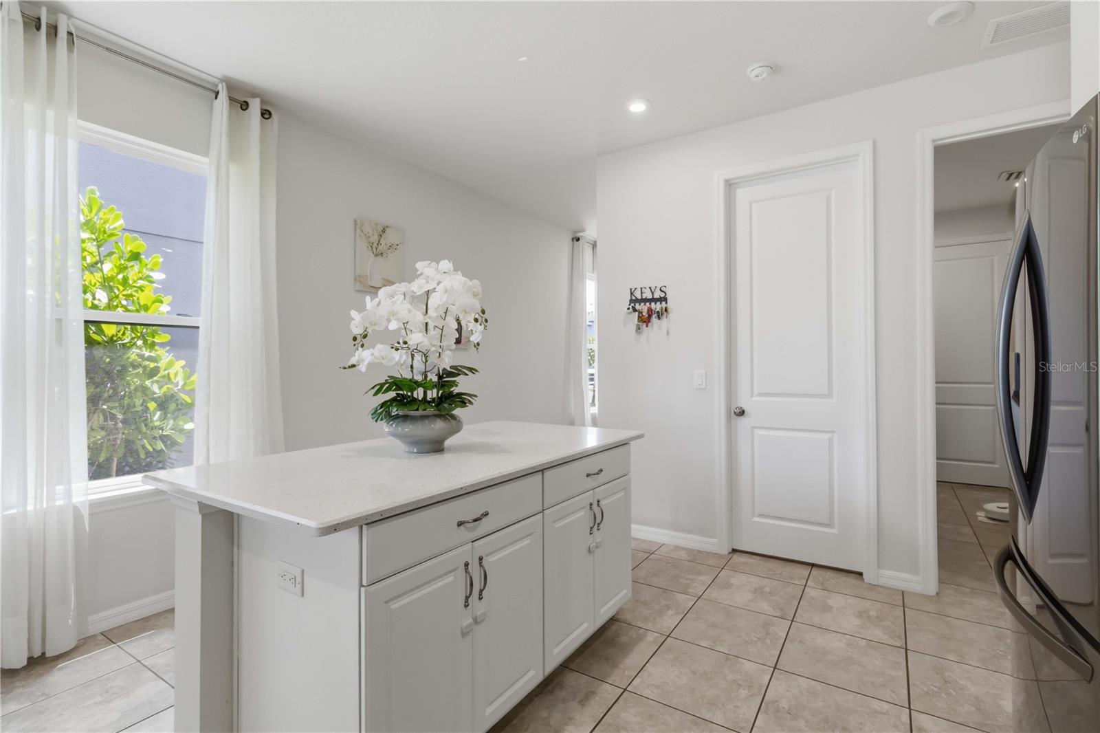 5517 SUMMIT GLN — photo 18