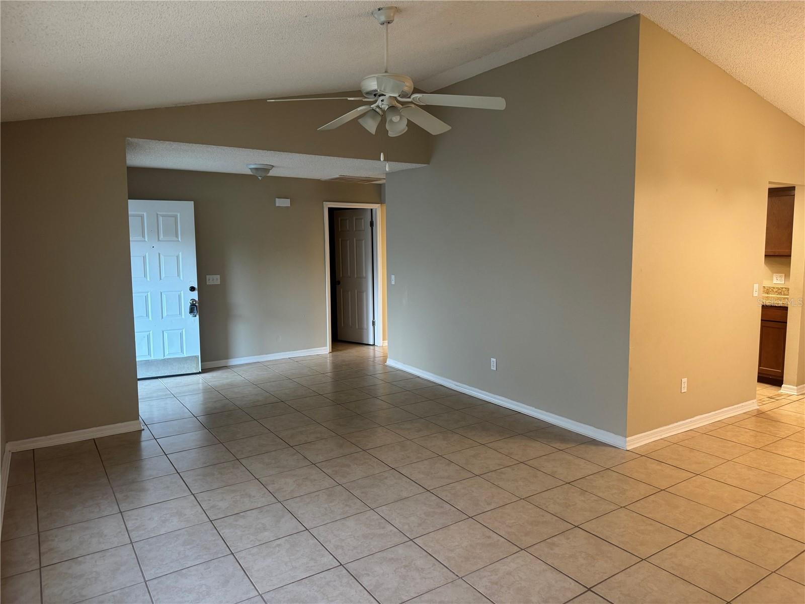 2537 ARBORWOOD DR — photo 2