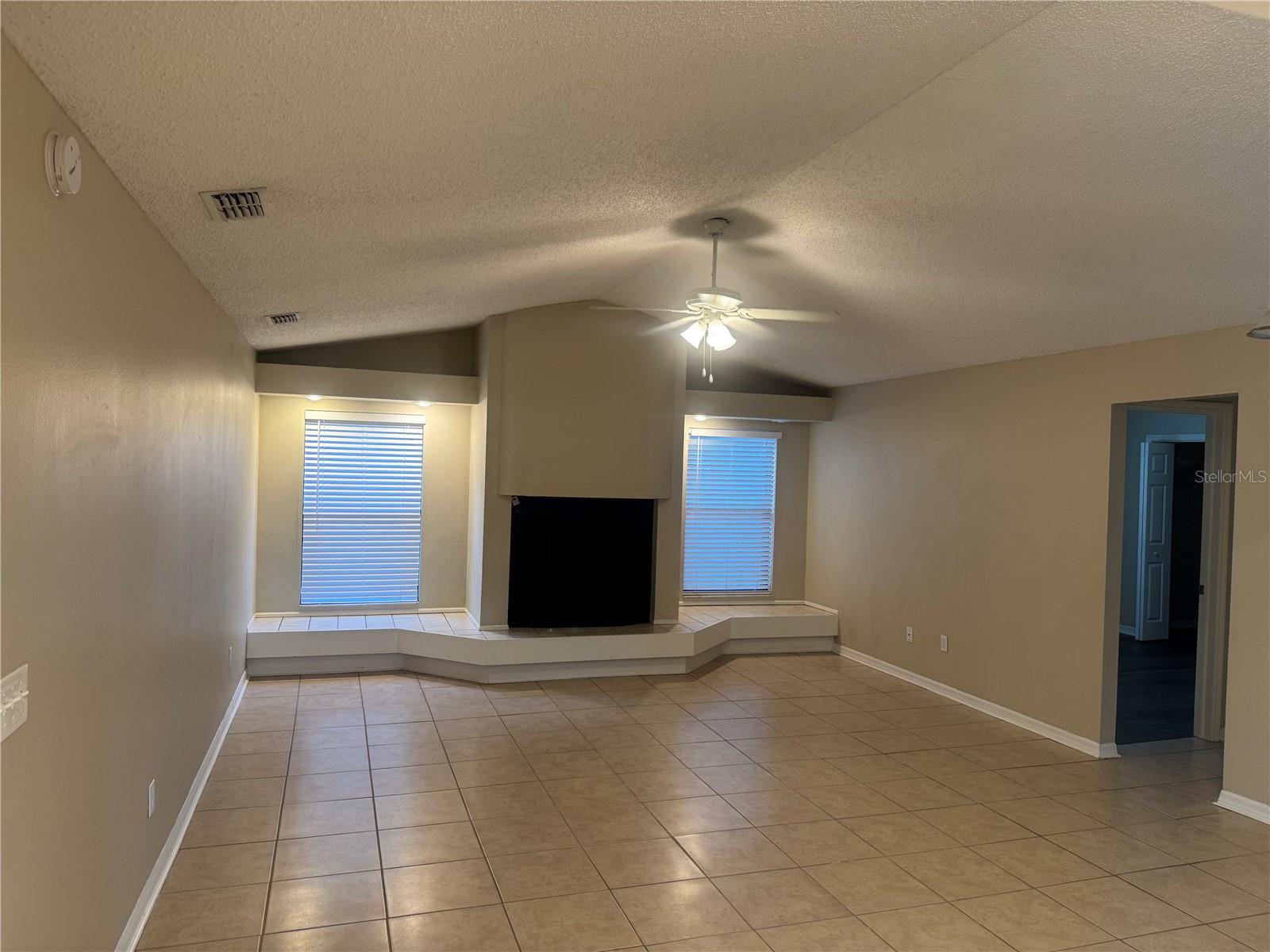 2537 ARBORWOOD DR — photo 4