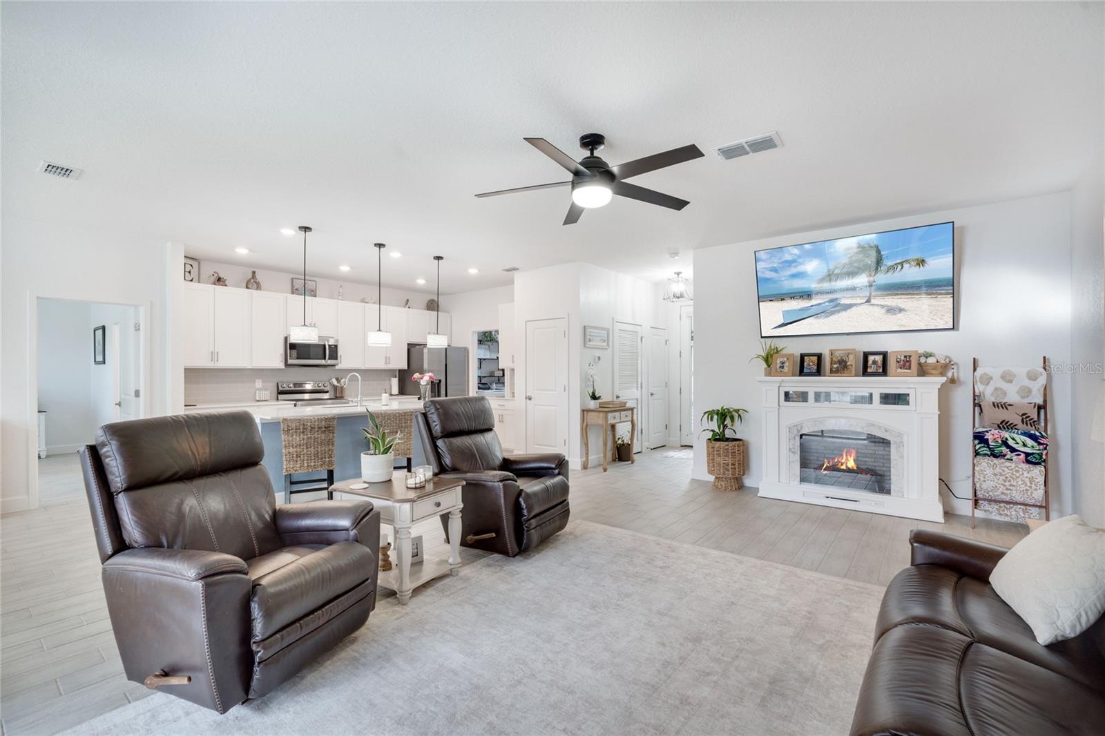4033 UNION LN — photo 8