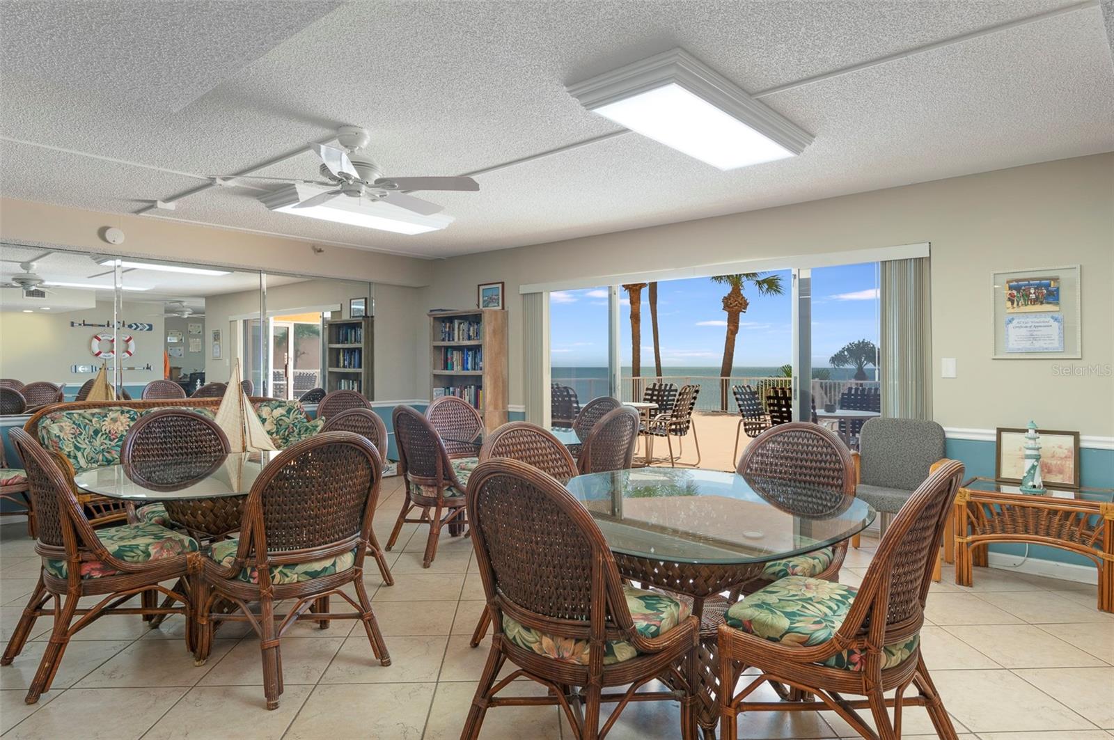 7430 SUNSHINE SKYWAY LN S #405 — photo 37