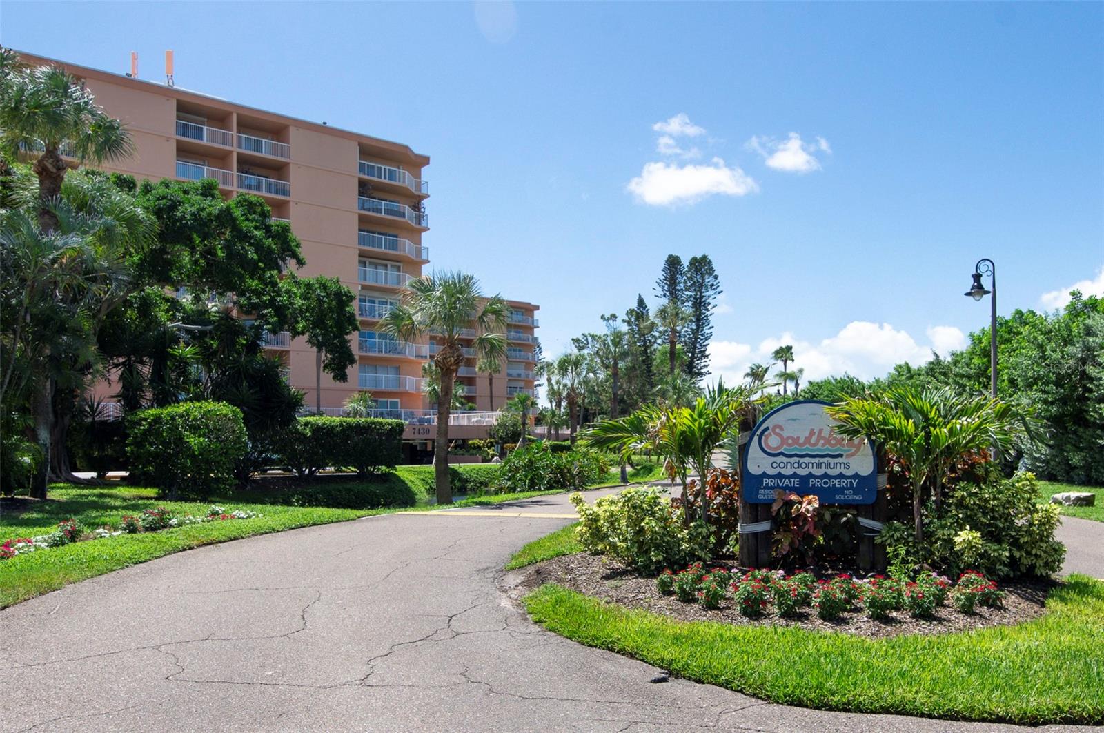 7430 SUNSHINE SKYWAY LN S #405 — photo 2