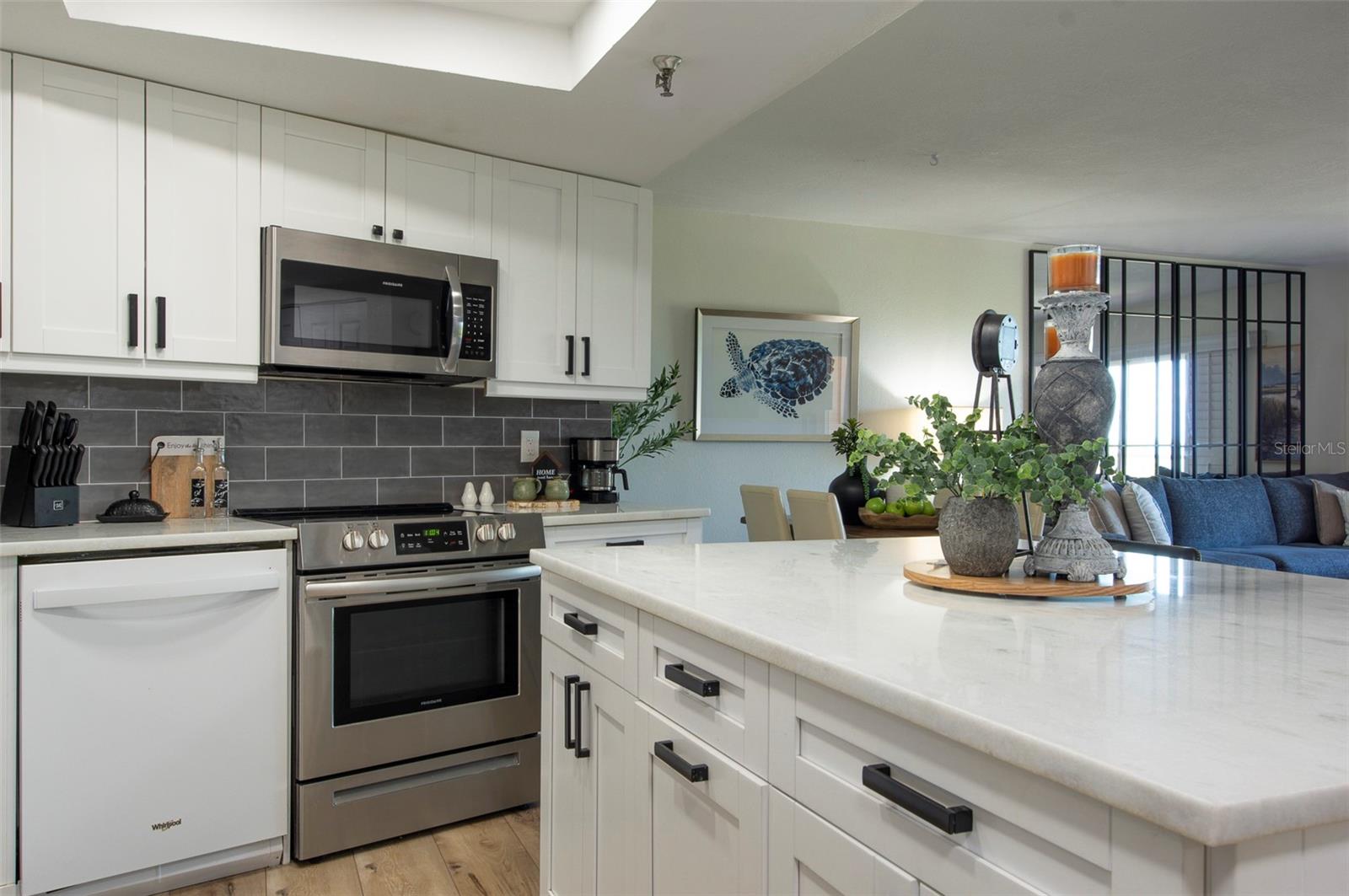 7430 SUNSHINE SKYWAY LN S #405 — photo 25