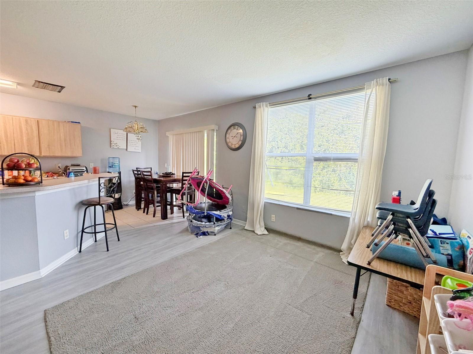 6225 OLIVEDALE DR — photo 4