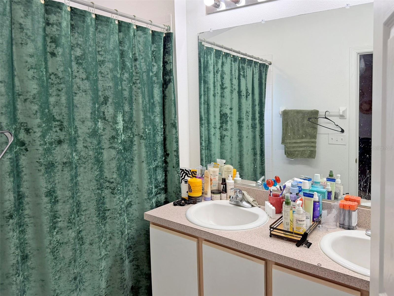6225 OLIVEDALE DR — photo 9
