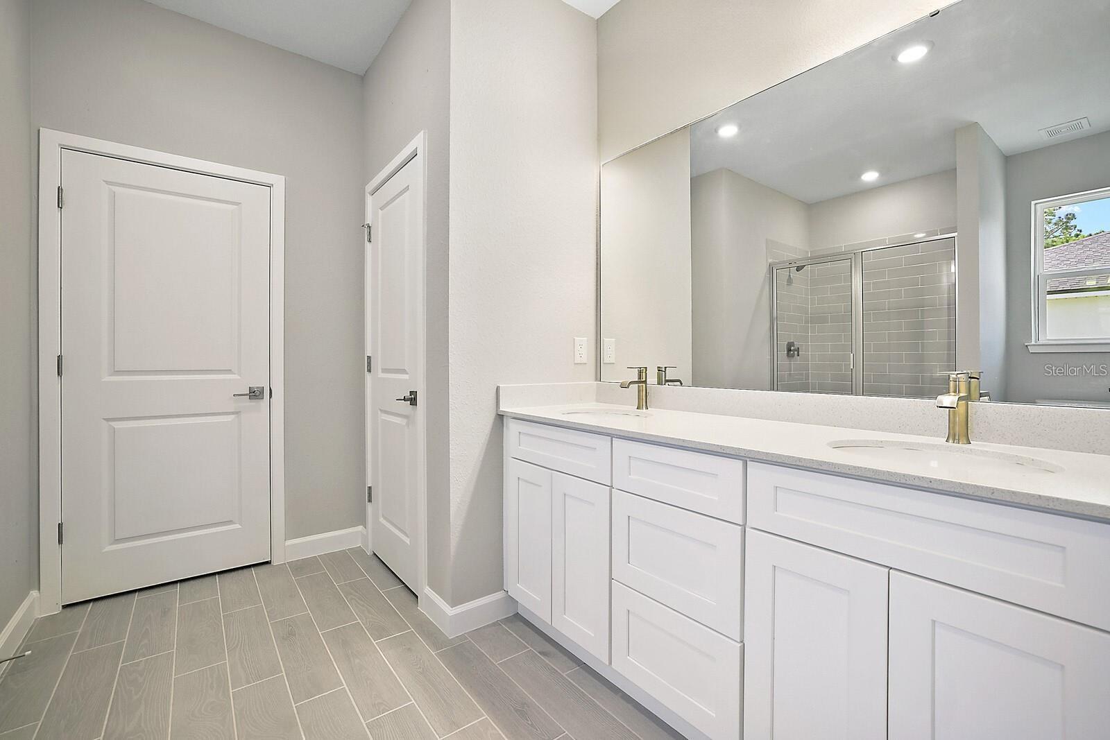 5454 RHAPSODY AVE — photo 10