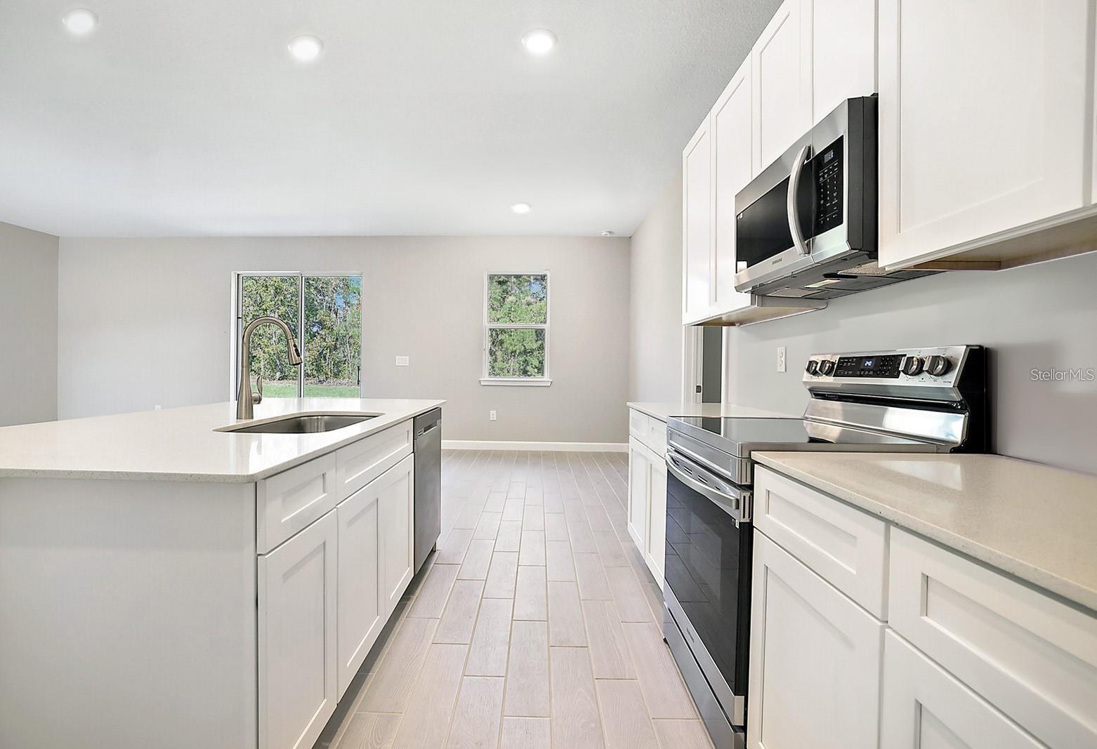5454 RHAPSODY AVE — photo 7