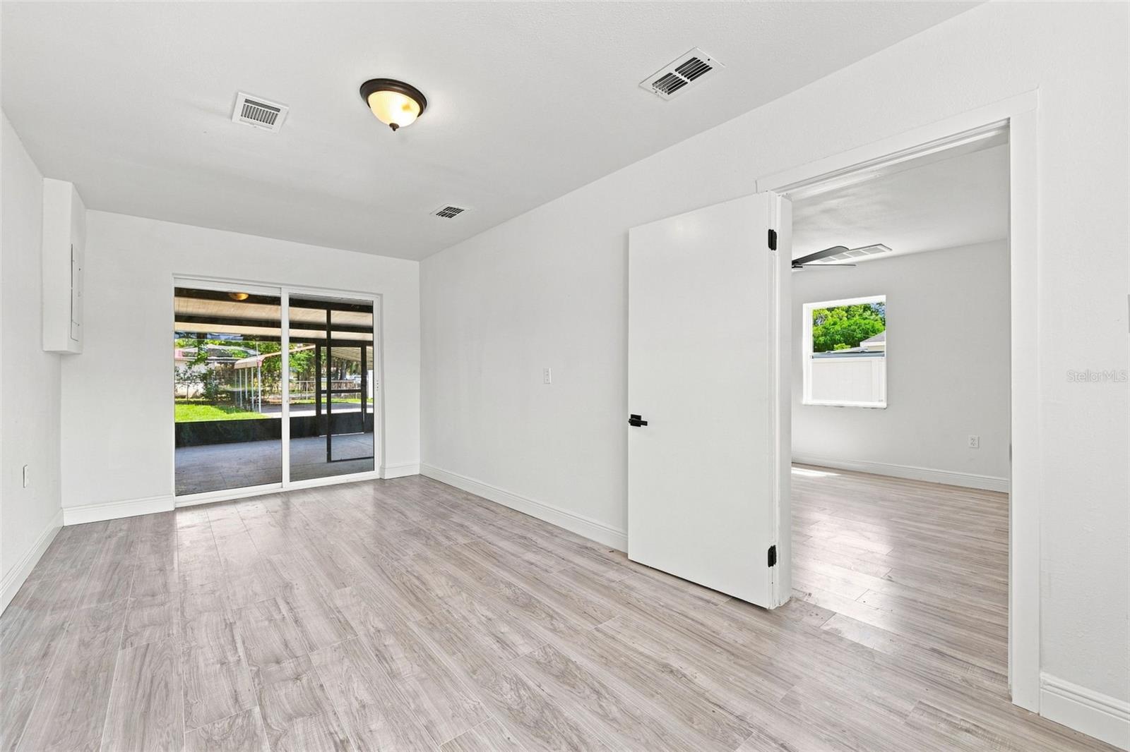 38947 5TH AVE — photo 14