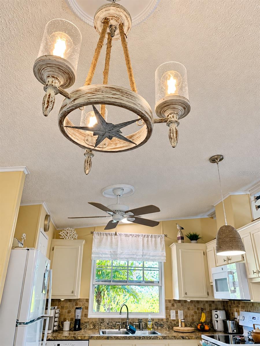 8304 PRINCESS CT — photo 8