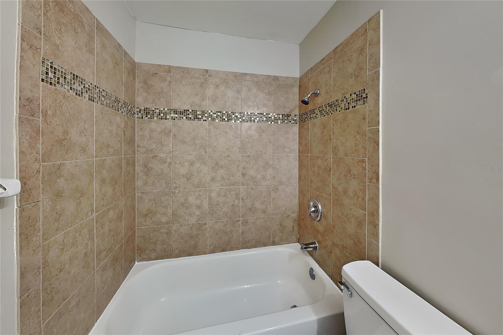 Home in SEFFNER — photo 15