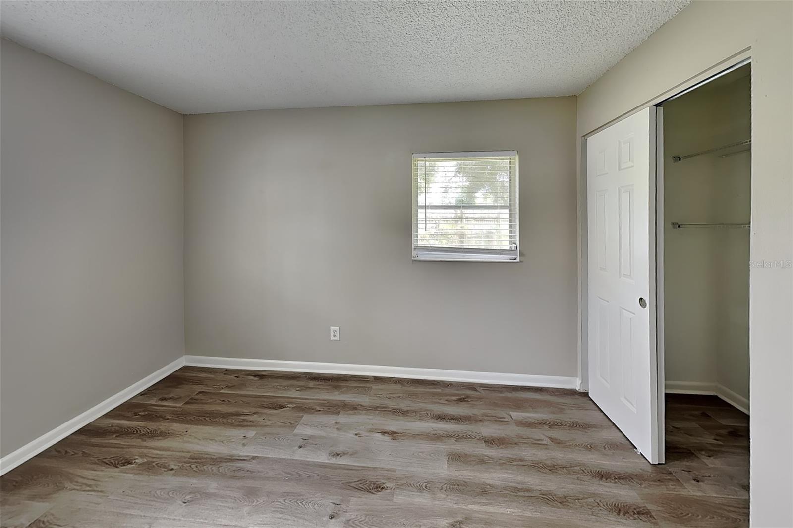 Home in SEFFNER — photo 12