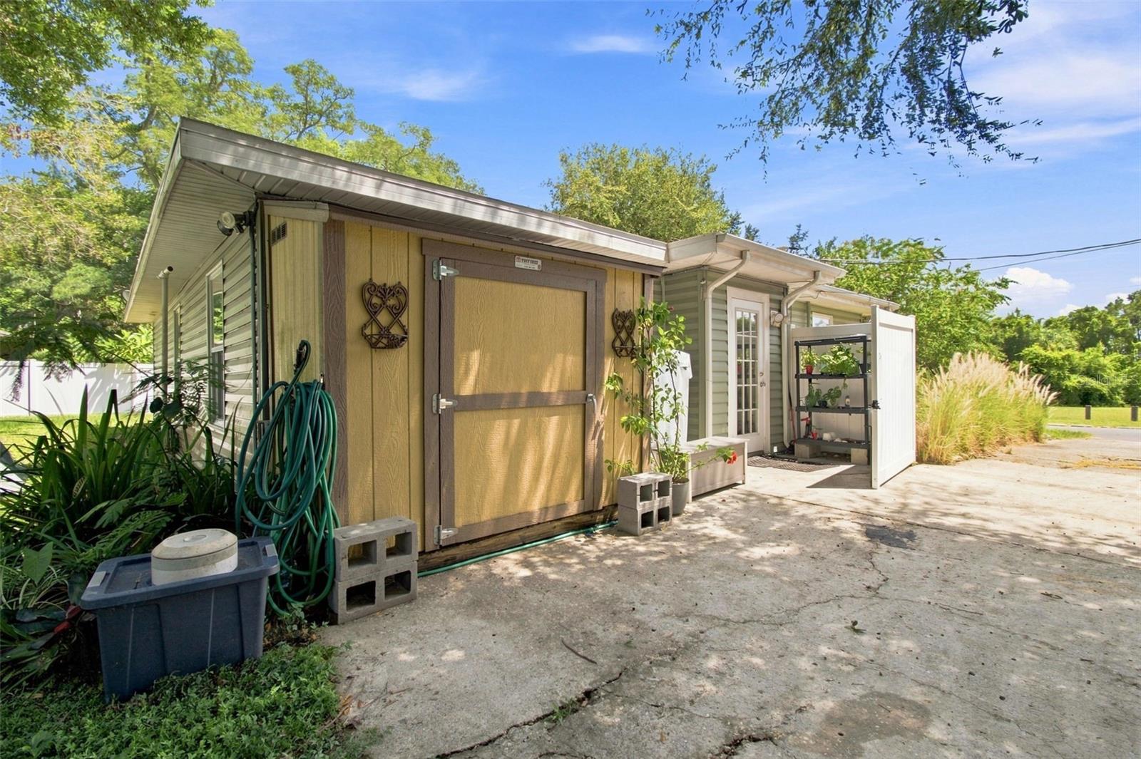3426 RIVERVIEW DR — photo 35