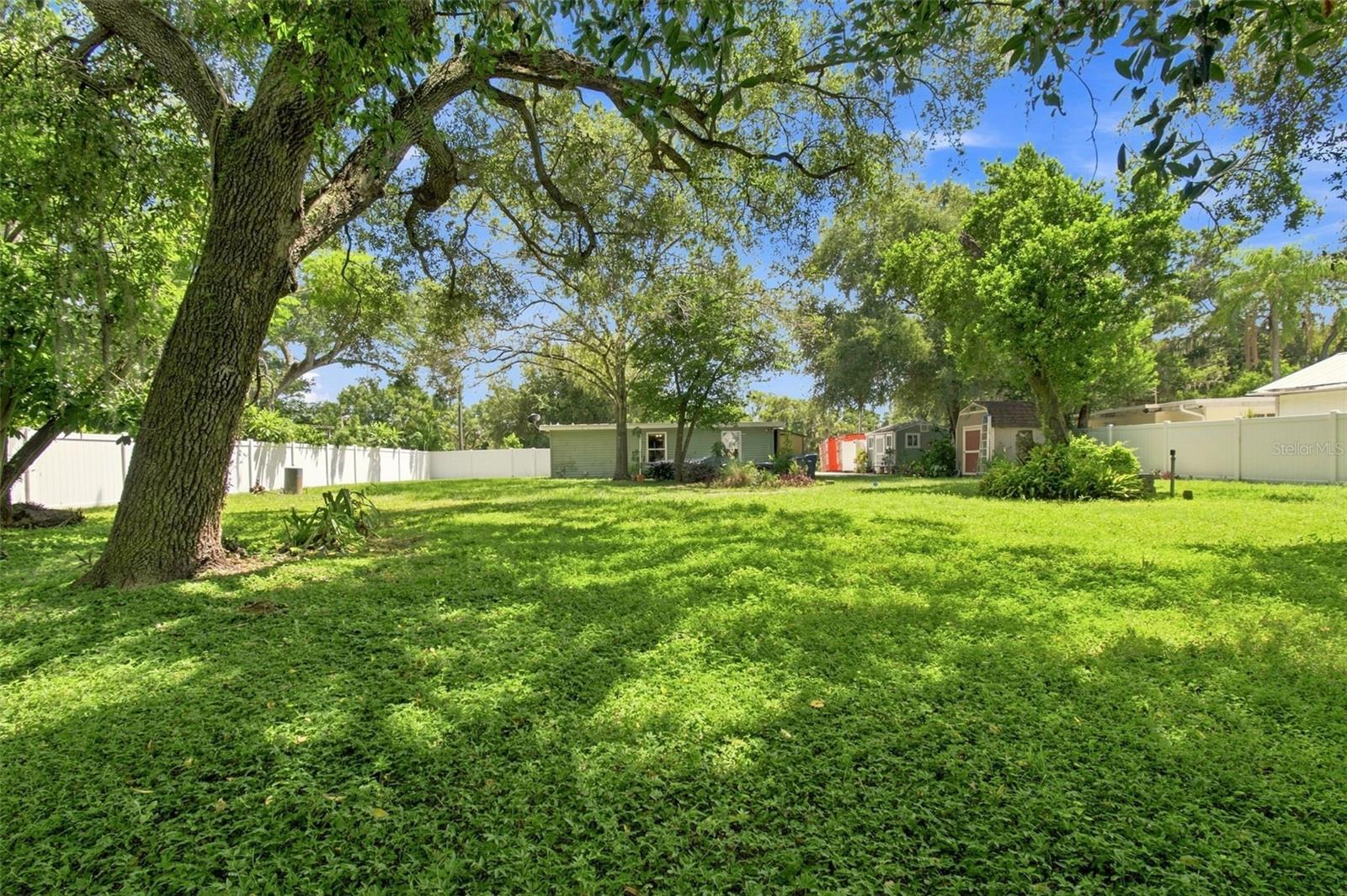 3426 RIVERVIEW DR — photo 39