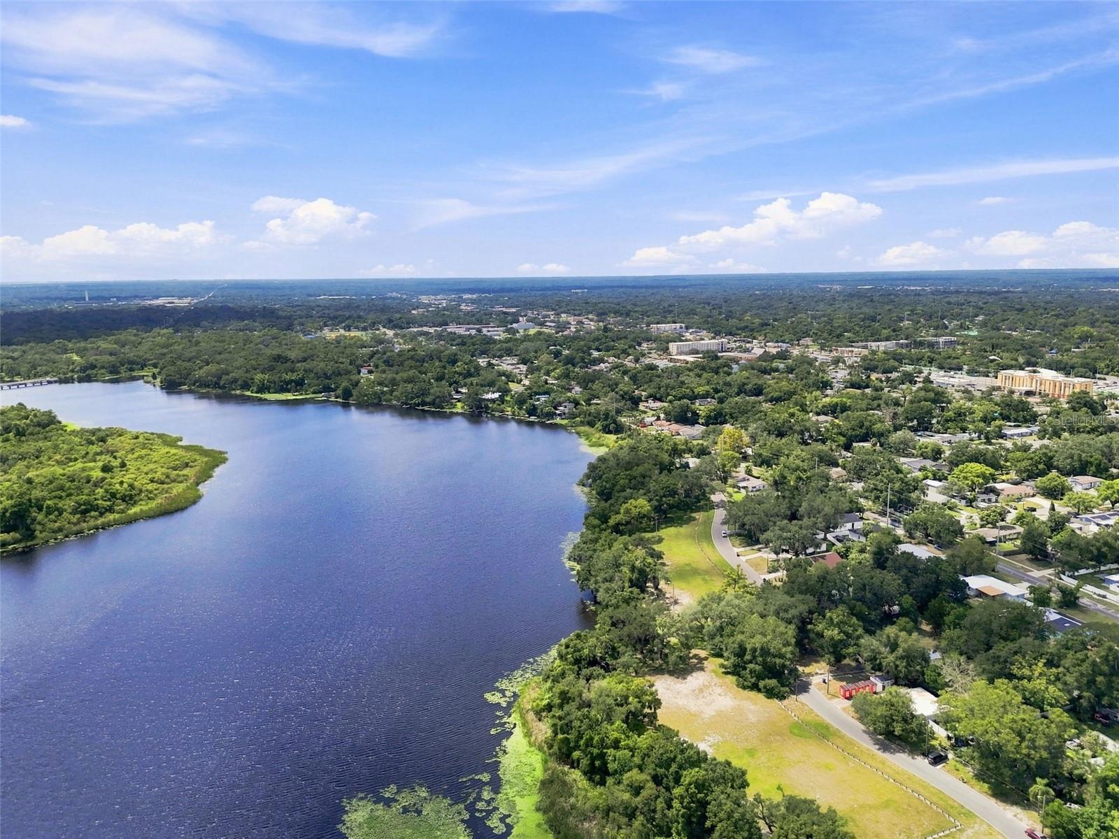 3426 RIVERVIEW DR — photo 48