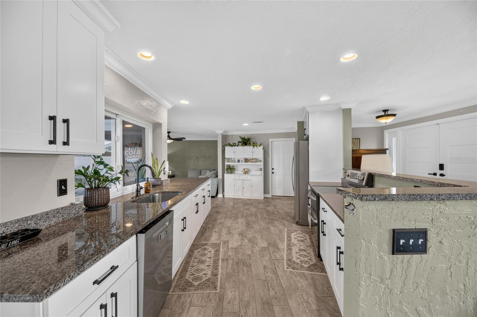6314 WISTERIA LN — photo 17