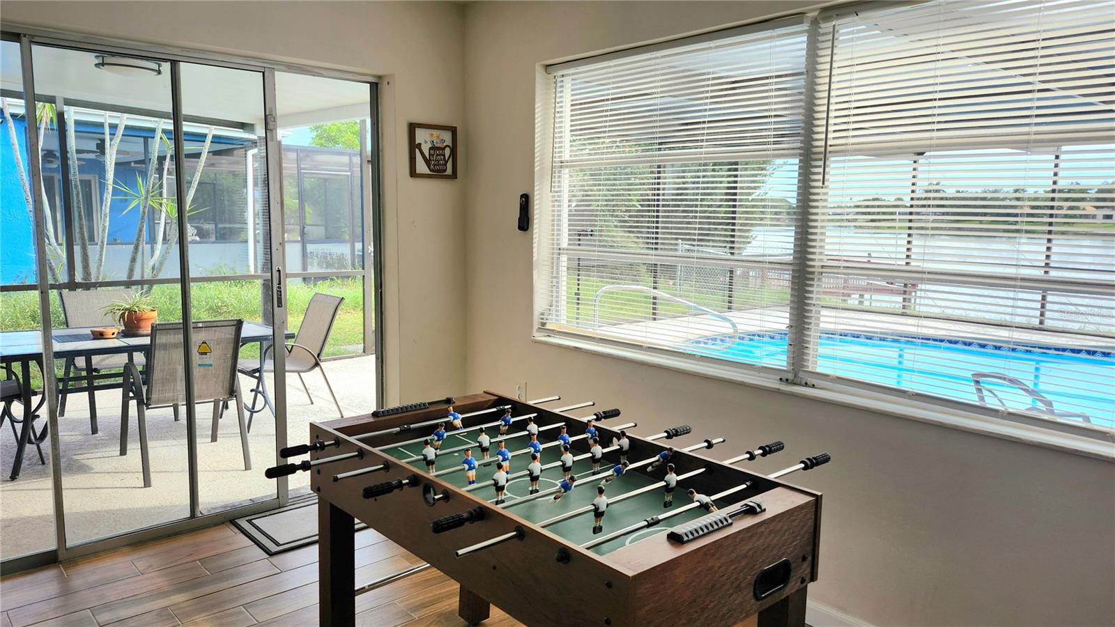 9709 LAKESIDE LN — photo 21
