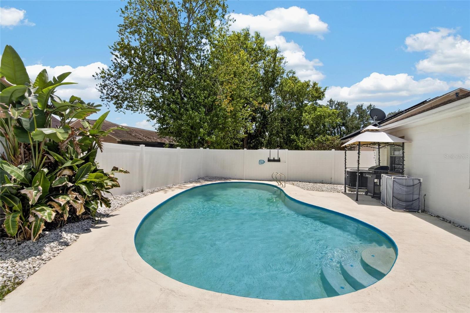 9063 DIXIANA VILLA CIR — photo 22