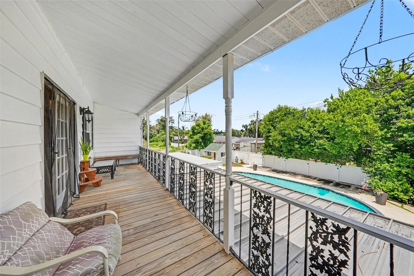 404 CLARISSA DR — photo 35