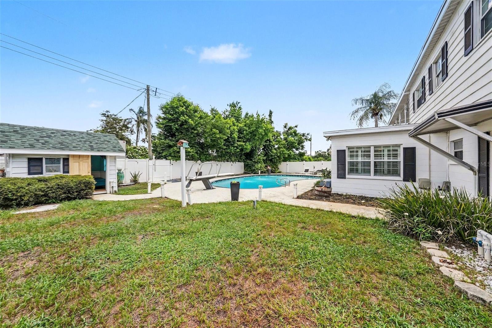 404 CLARISSA DR — photo 46