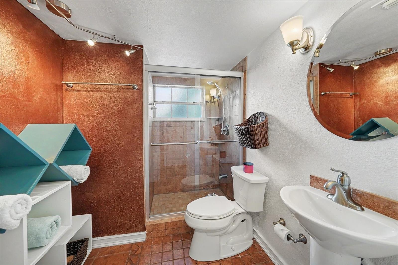 404 CLARISSA DR — photo 29
