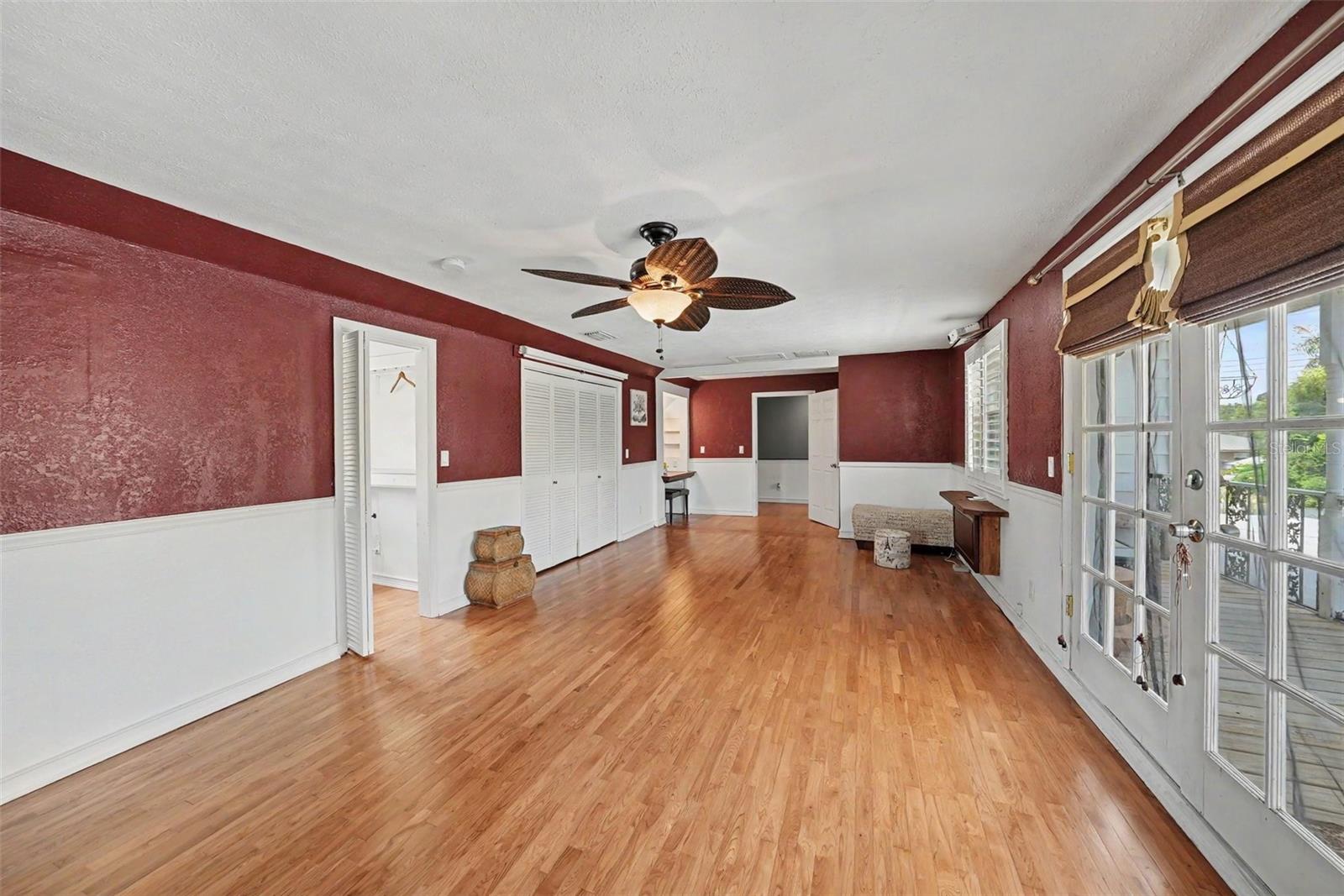 404 CLARISSA DR — photo 23