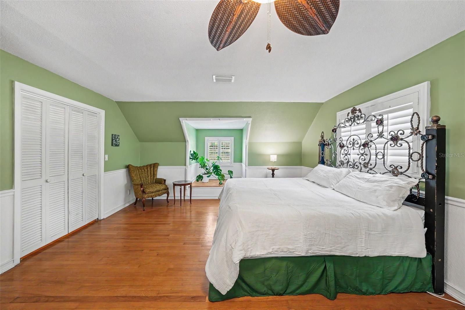 404 CLARISSA DR — photo 28