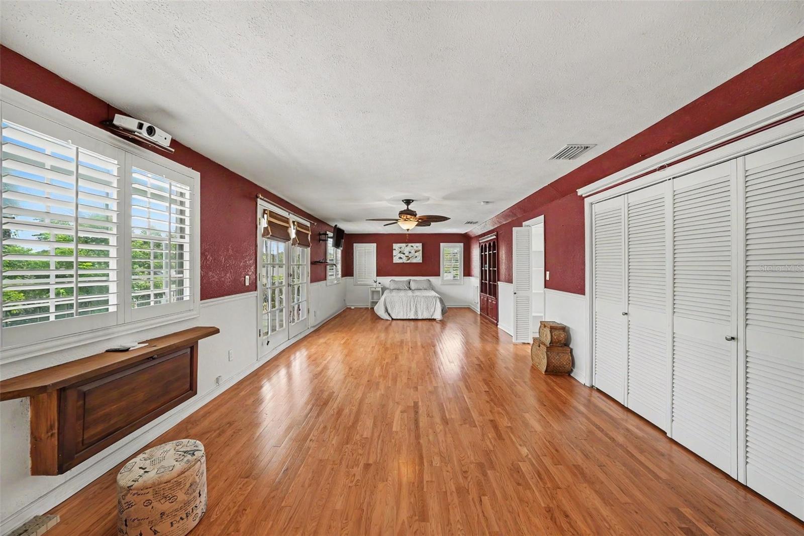 404 CLARISSA DR — photo 22