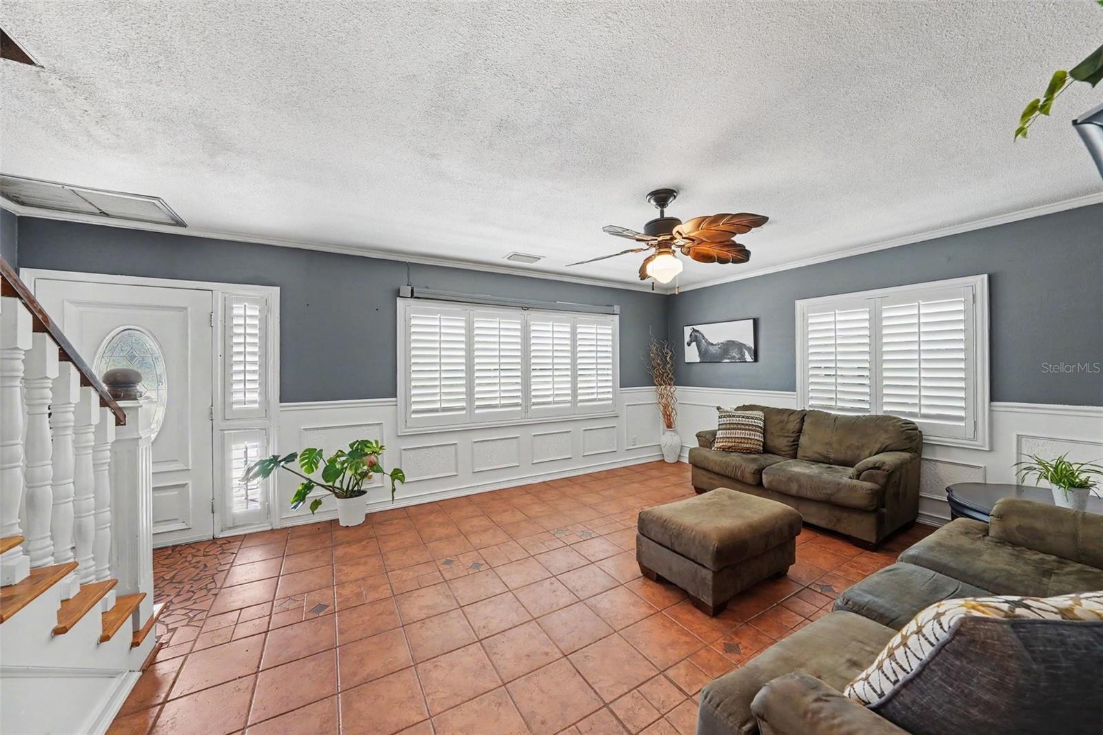 404 CLARISSA DR — photo 8