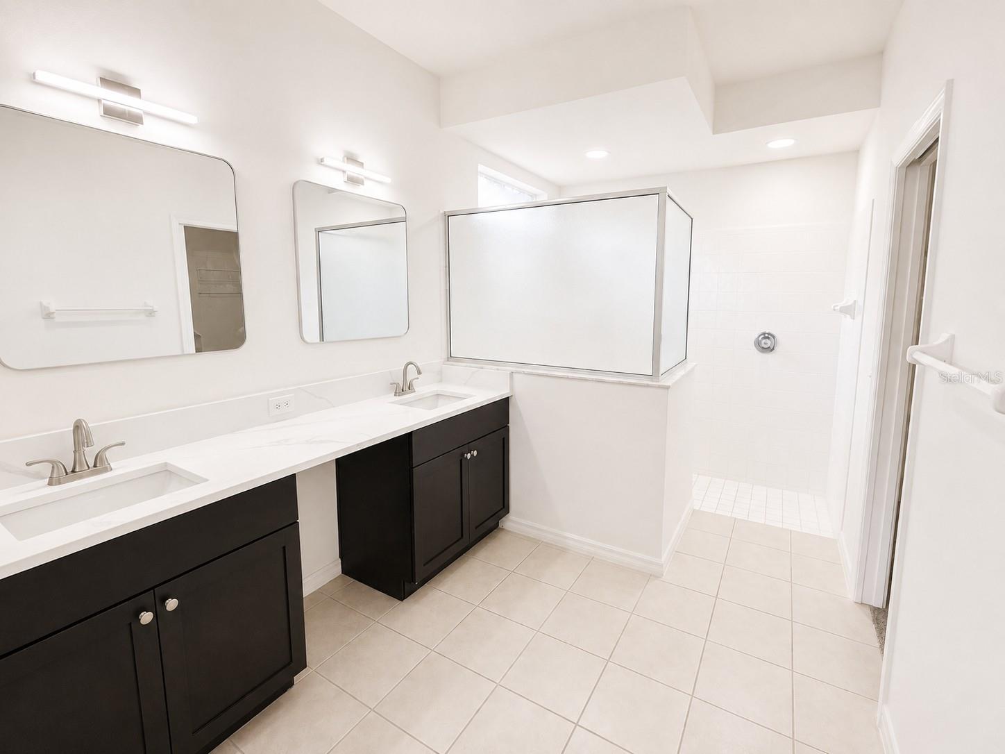 15430 LAKE BELLA VISTA DR — photo 17