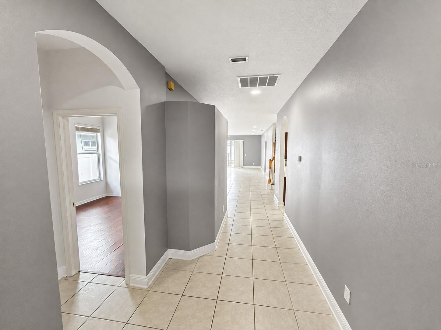 15430 LAKE BELLA VISTA DR — photo 2